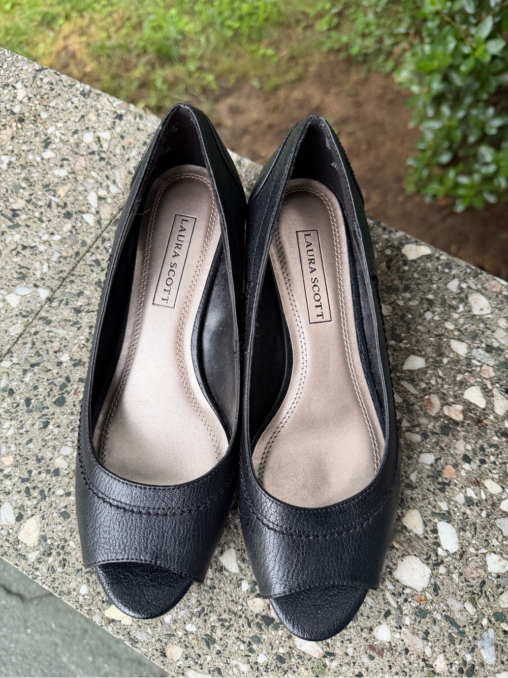 Laura Scott Black Open-Toe Flats